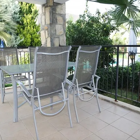 Lägenhet Mandalina Gardens